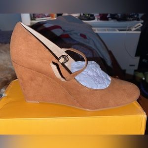 Brown wedge shoes